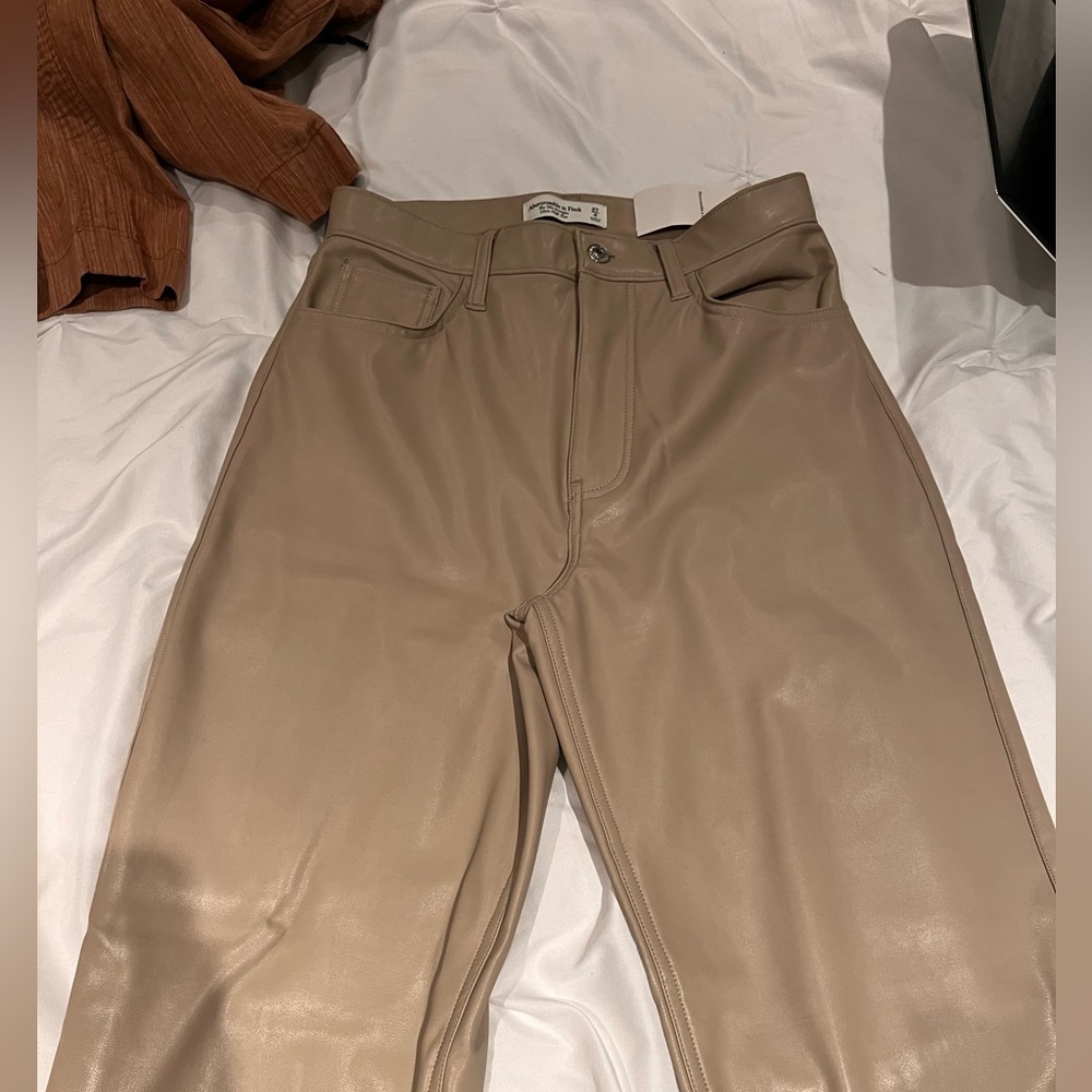 Abercrombie 90s high rise straight tan leather pants